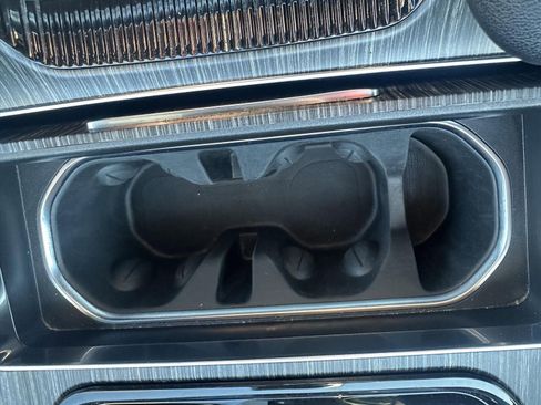 Used 2024 Jeep Wagoneer L Series II w/ Flexible Seating Group image 28