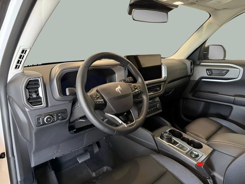 Certified 2025 Ford Bronco Sport Outer Banks w/ Outer Banks Tech Package+ AWD/4WD image 13