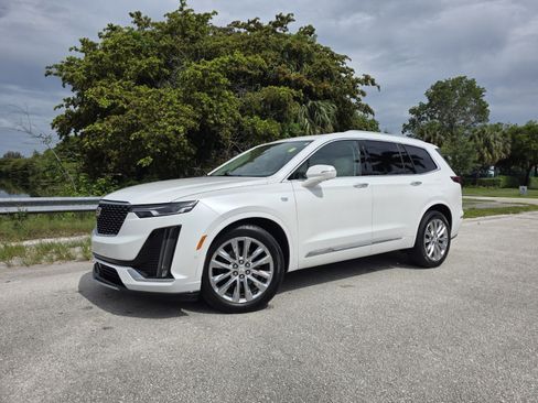 Used 2020 Cadillac XT6 Premium Luxury FWD image 1