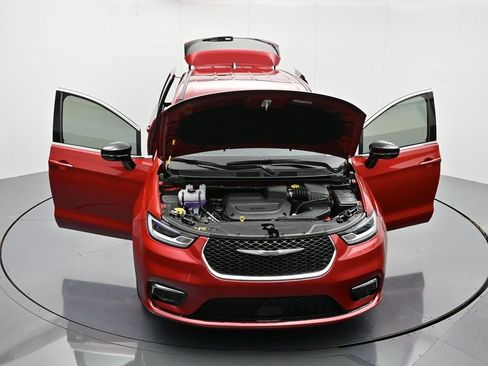 New 2026 Chrysler Pacifica Select image 42