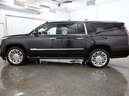 Used 2020 Cadillac Escalade ESV Platinum image 22