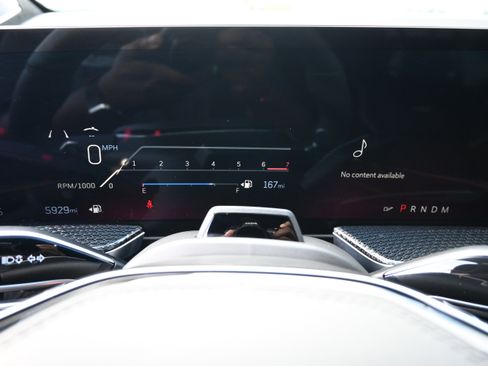 Used 2025 Cadillac Escalade V w/ LPO, ONYX Package image 23