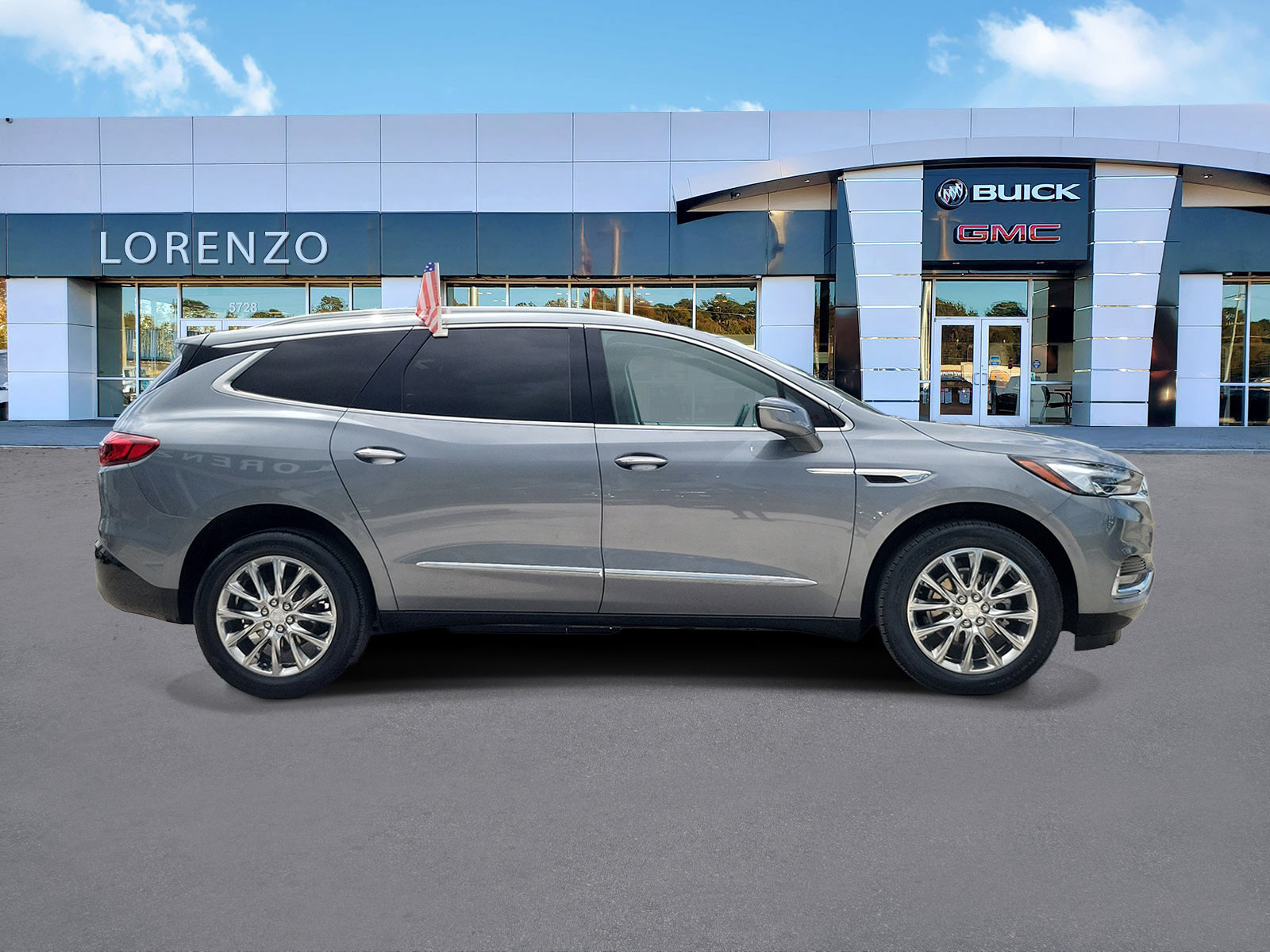 Used 2021 Buick Enclave Premium w/ Sun and Sites Package FWD image 4
