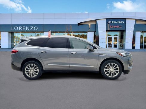 Used 2021 Buick Enclave Premium w/ Sun and Sites Package FWD image 4