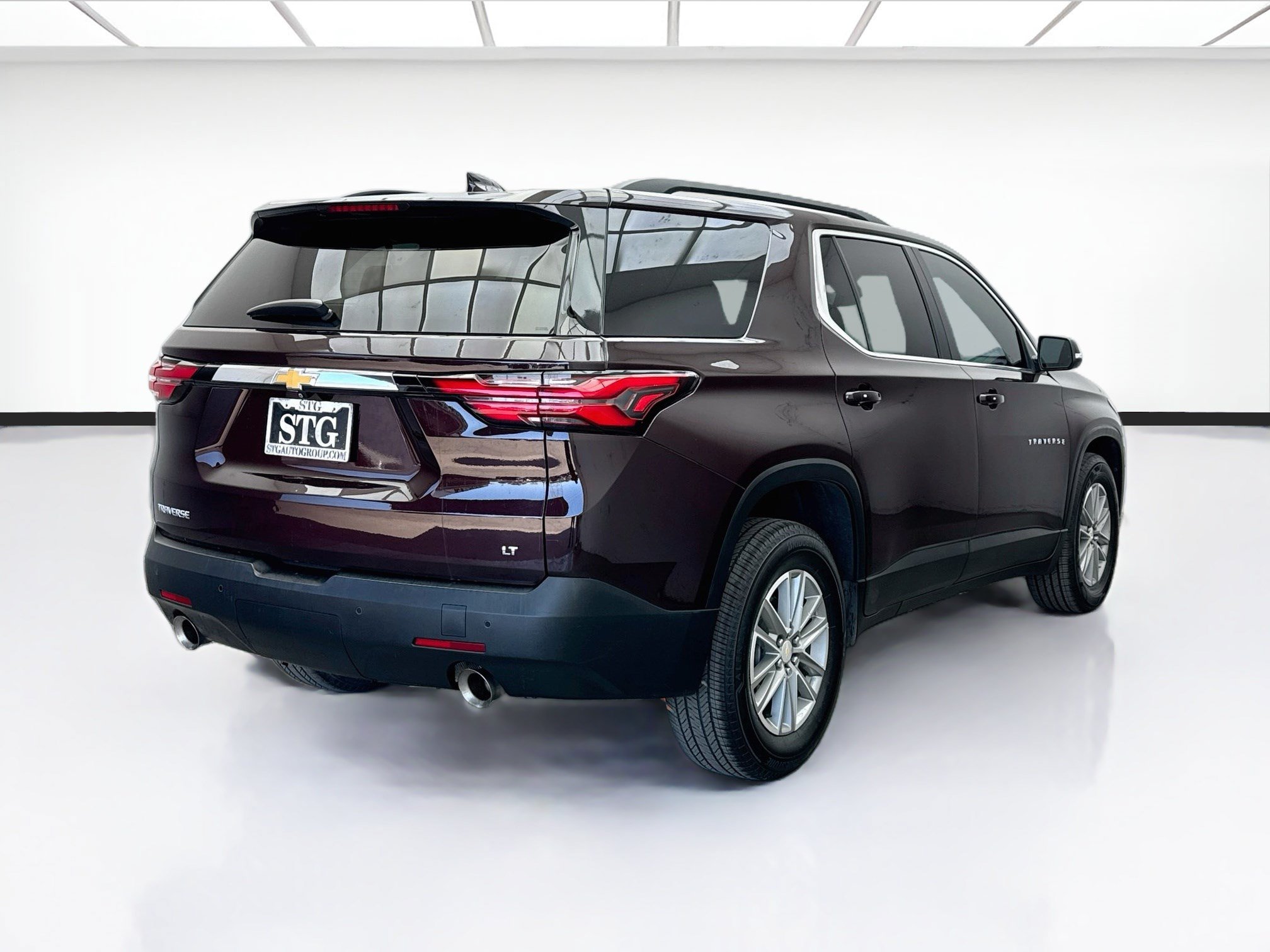 Used 2023 Chevrolet Traverse LT FWD image 4