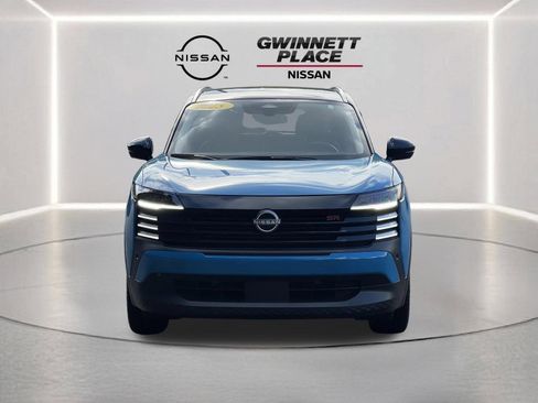 Certified 2025 Nissan Kicks SR FWD image 28