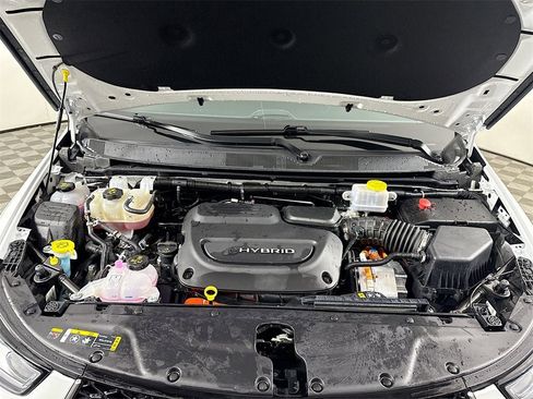 Used 2023 Chrysler Pacifica Pinnacle image 27