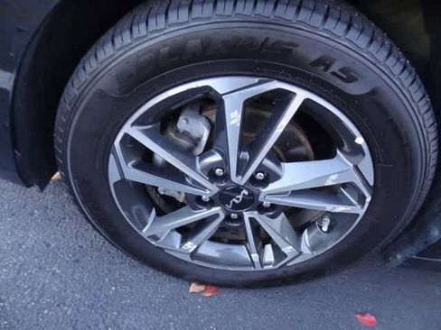 Used 2023 Kia Forte LXS image 26