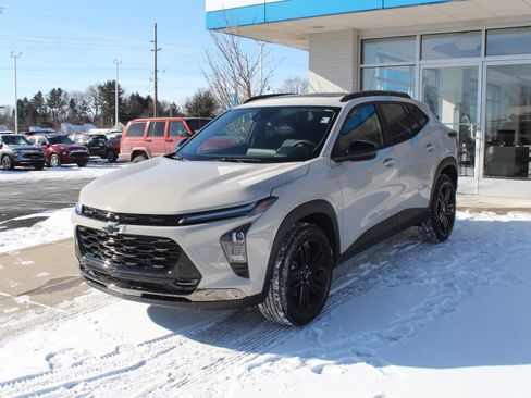 New 2026 Chevrolet Trax ACTIV w/ Sunroof Package image 7