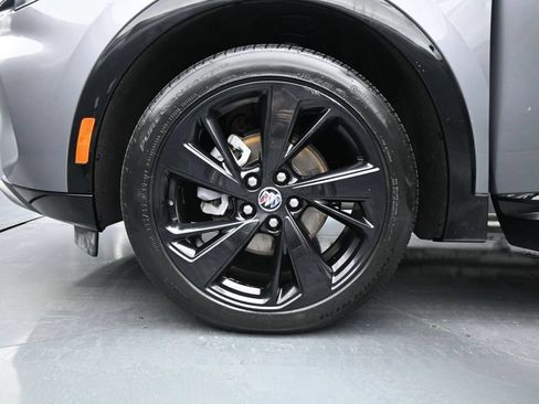 Used 2022 Buick Envision Essence w/ Sport Touring Package AWD/4WD image 30