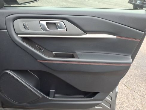 Used 2025 Ford Explorer ST-Line AWD/4WD image 14