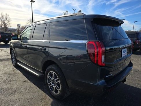 New 2025 Ford Expedition Active image 3