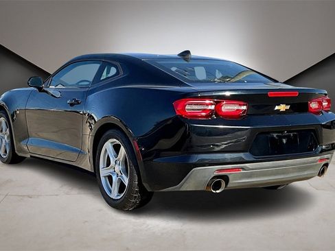 Used 2020 Chevrolet Camaro LT image 4