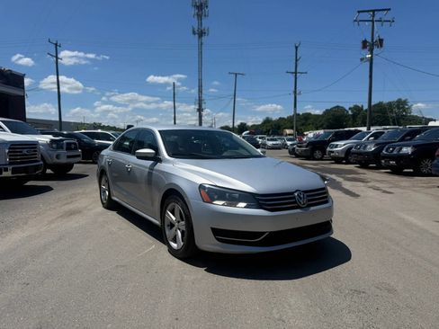 Used 2013 Volkswagen Passat 2.5 SE FWD image 7