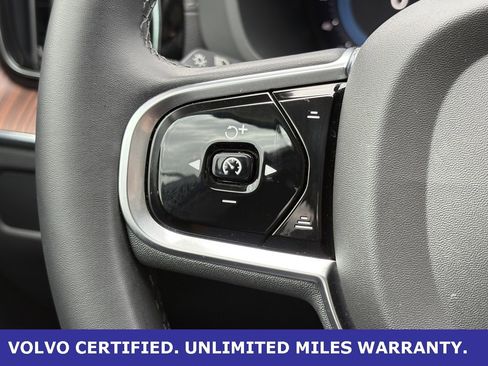 Certified 2023 Volvo XC60 B5 Ultimate w/ Climate Package image 17