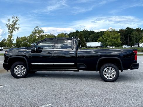 New 2024 Chevrolet Silverado 3500 High Country w/ Technology Package image 26