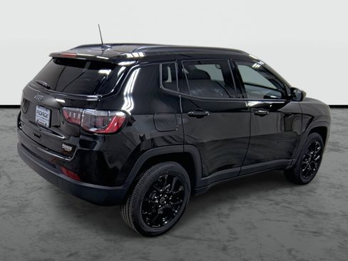 New 2026 Jeep Compass Latitude image 4