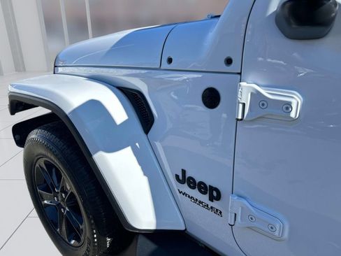 Used 2021 Jeep Wrangler Unlimited Sahara image 11