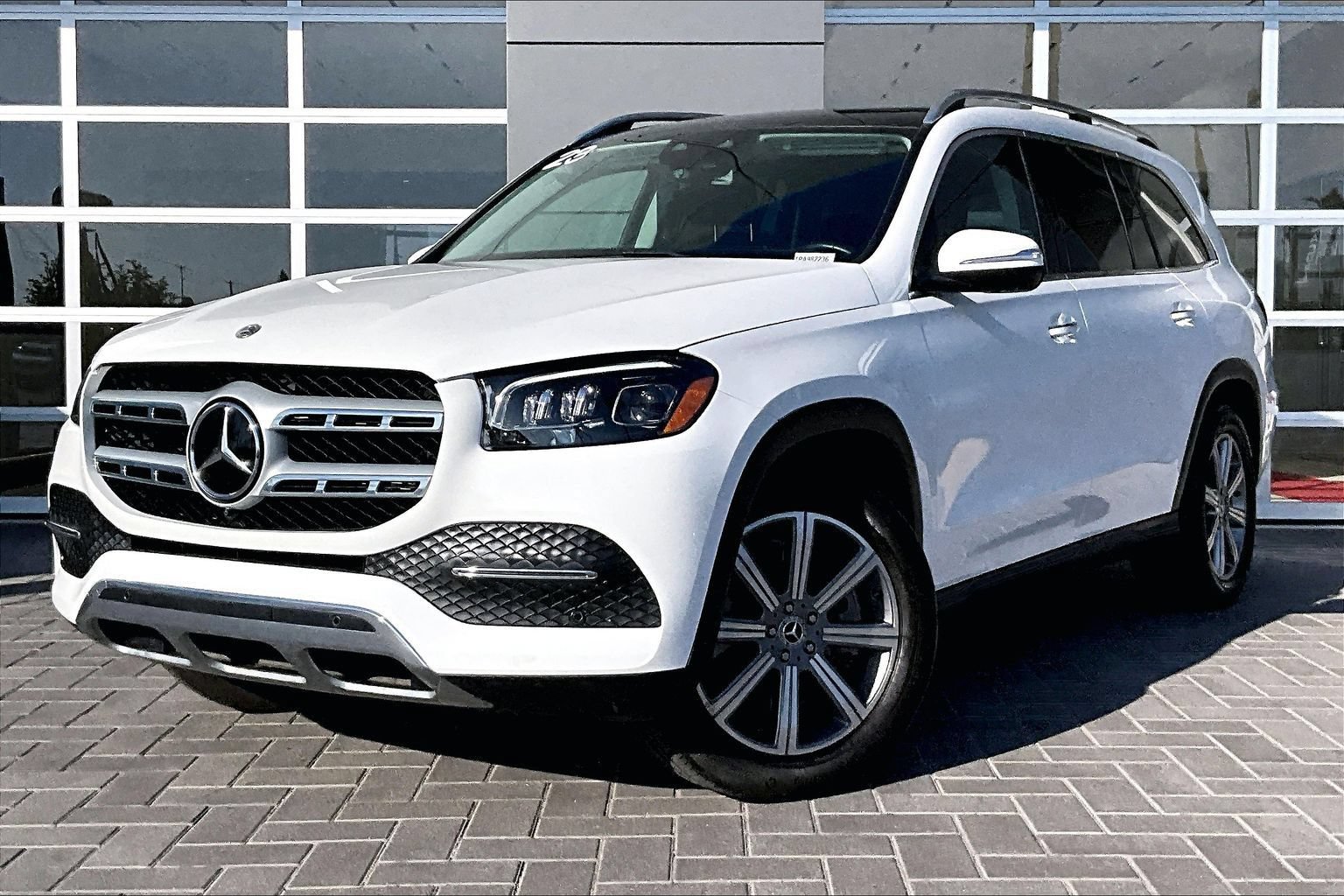Used 2023 Mercedes-Benz GLS 450 4MATIC image 1