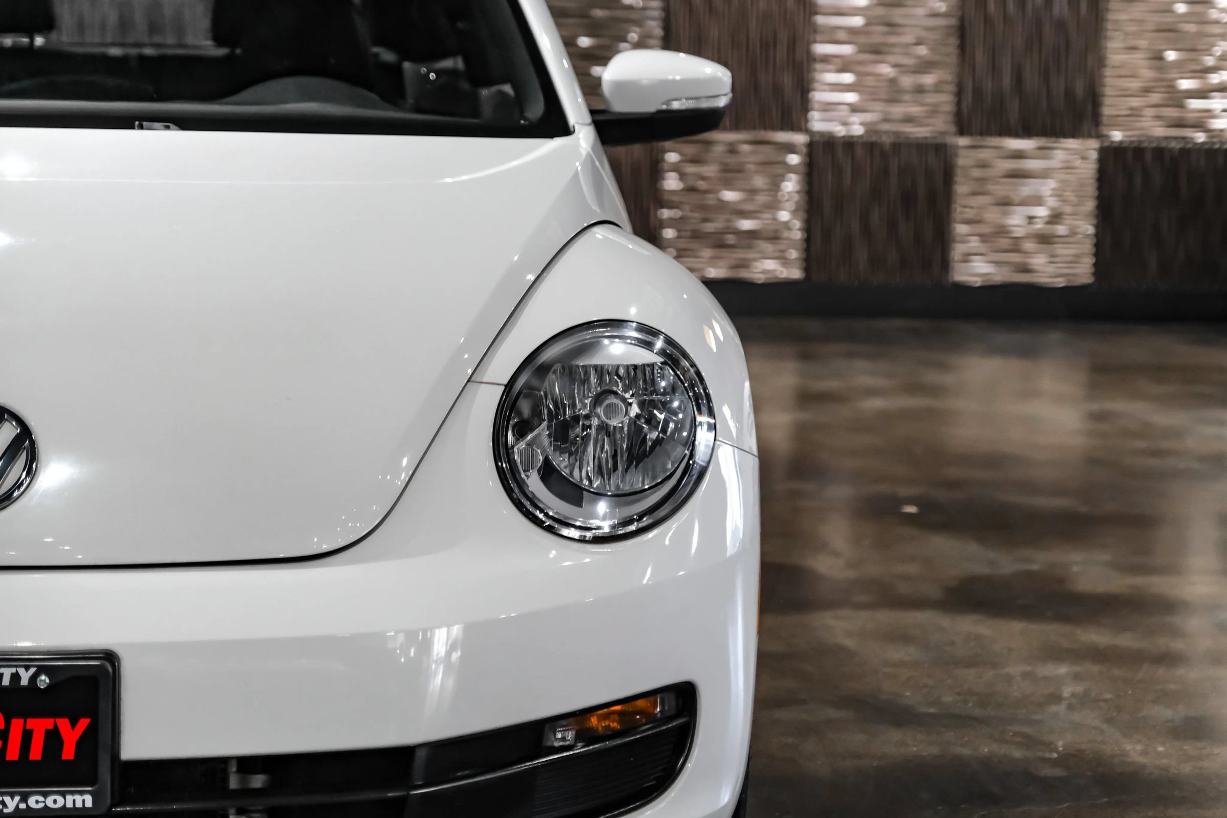 Used 2015 Volkswagen Beetle 1.8T FWD image 24