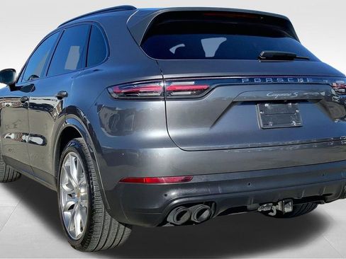 Used 2019 Porsche Cayenne S image 10