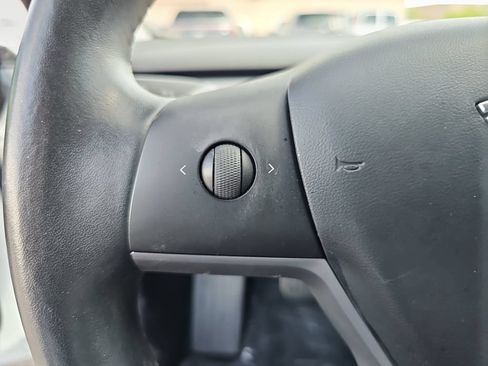Used 2019 Tesla Model 3 Standard Range Plus RWD image 11