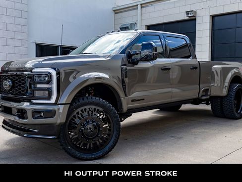 Used 2026 Ford F450 Platinum w/ Platinum Plus Package AWD/4WD image 5