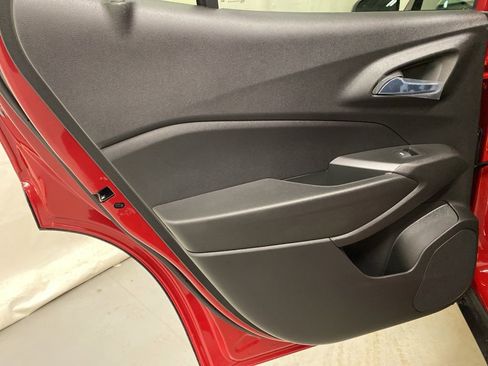 New 2026 Chevrolet Trax RS w/ Sunroof Package image 12