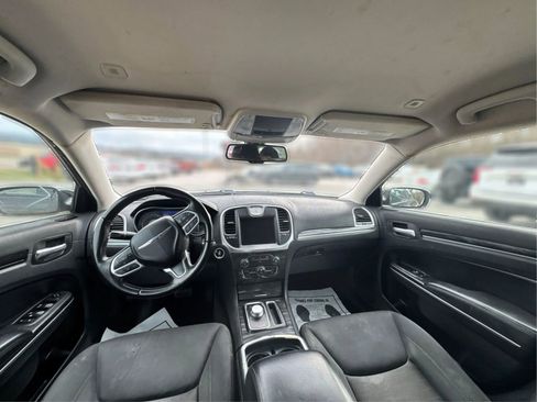 Used 2018 Chrysler 300 Touring w/ Sport Appearance Package image 24