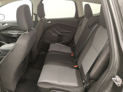 Used 2019 Ford Escape SE FWD image 18