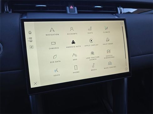 Used 2025 Land Rover Discovery Sport S image 24