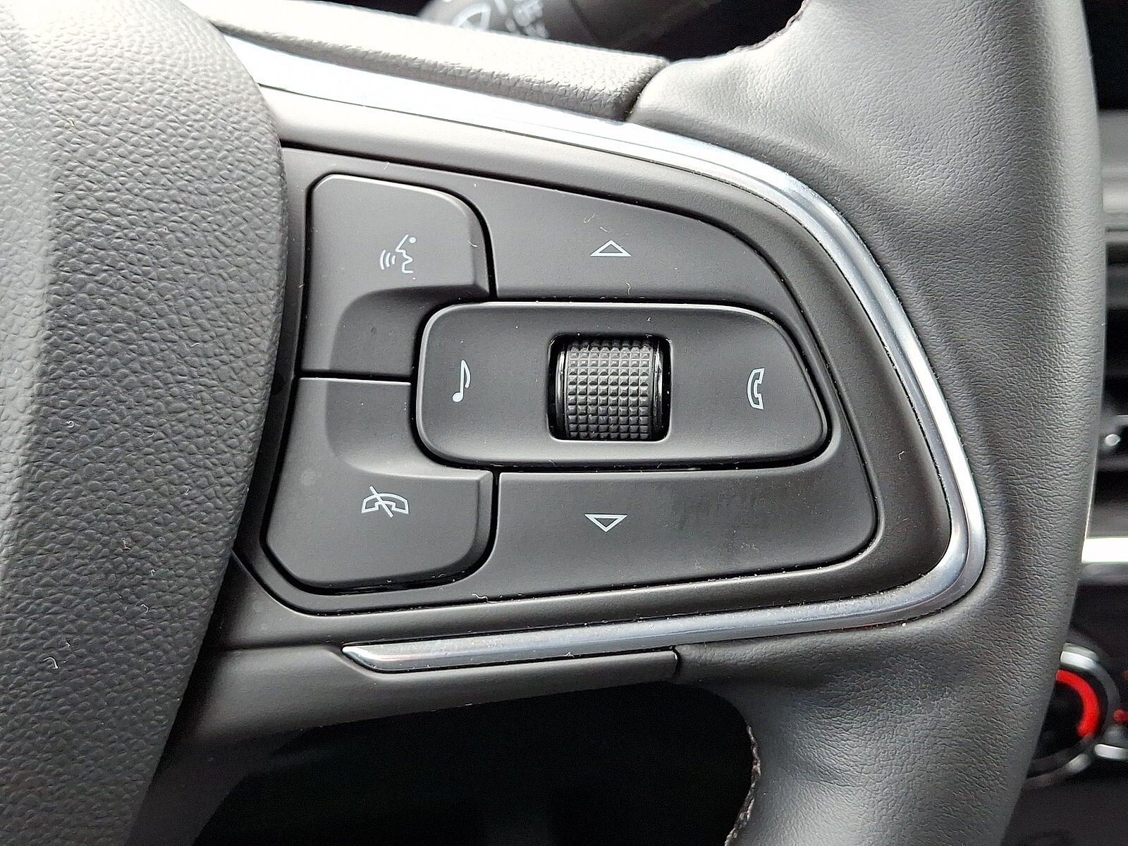 Certified 2024 Buick Encore GX Sport Touring w/ Comfort Package AWD/4WD image 18