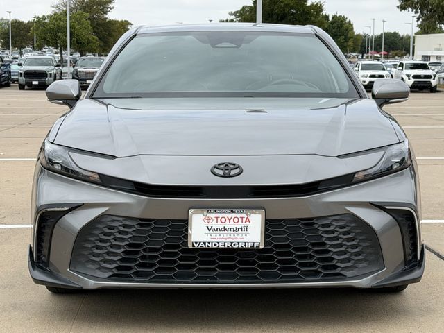 Used 2025 Toyota Camry SE FWD image 8