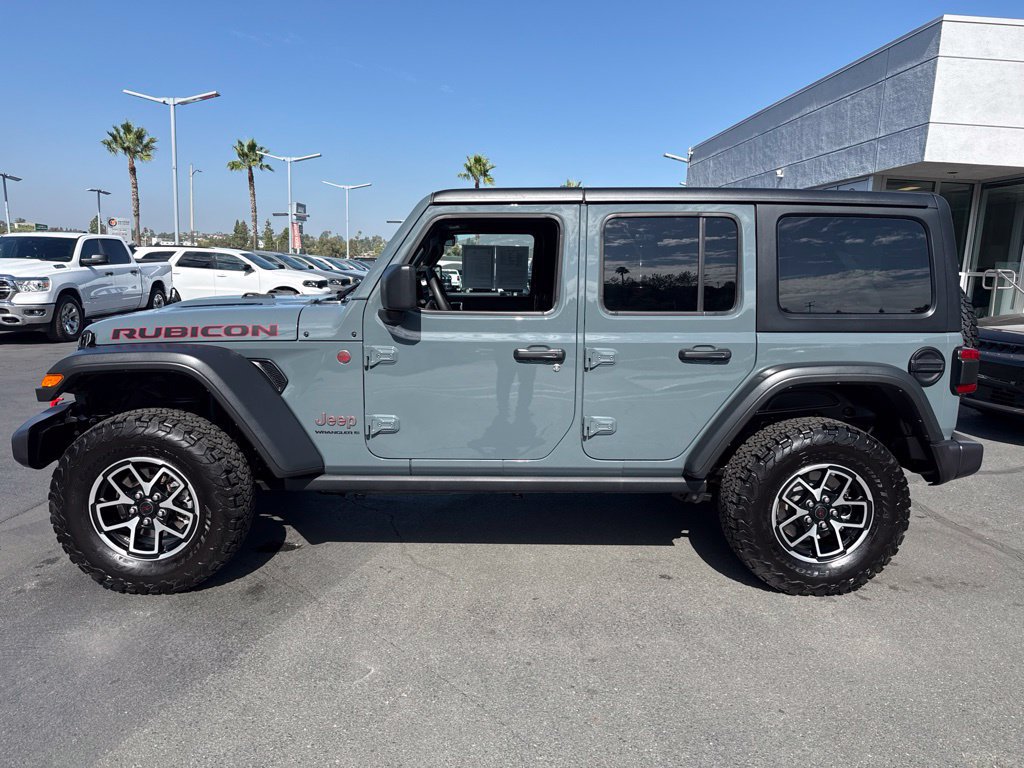 Certified 2025 Jeep Wrangler Unlimited Rubicon w/ Convenience Group AWD/4WD image 4