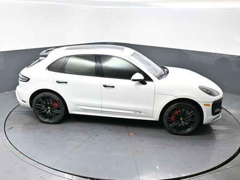 Used 2023 Porsche Macan GTS AWD/4WD image 16