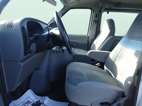 Used 2001 Ford E-350 and Econoline 350 XL image 18