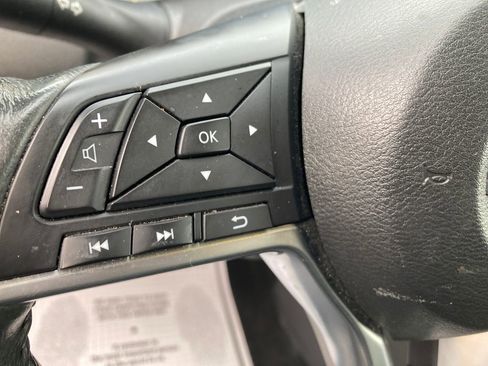 Used 2018 Nissan Rogue SL w/ Premium Package image 37