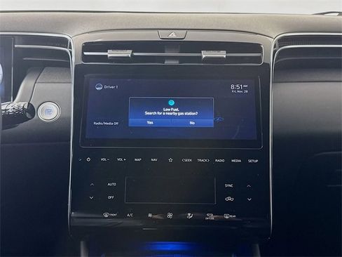 Used 2022 Hyundai Santa Cruz Limited image 25