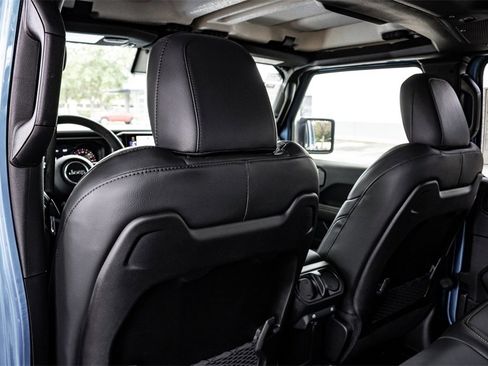 New 2025 Jeep Gladiator Sport w/ Premium Package image 21