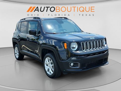 Used 2018 Jeep Renegade Latitude w/ Cold Weather Group AWD/4WD image 7