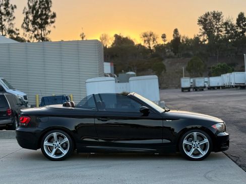 Used 2009 BMW 135i Convertible RWD image 14