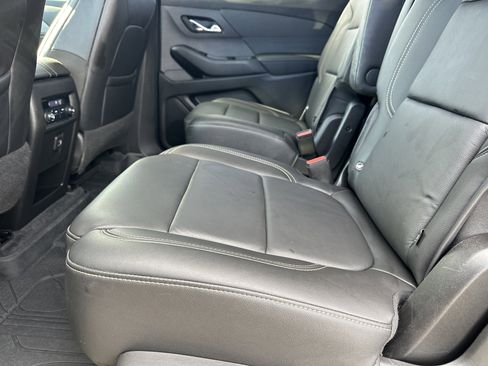 Used 2022 Chevrolet Traverse LT w/ LPO, Floor Liner Package image 21