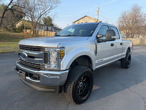 Used 2019 Ford F250 XL w/ STX Appearance Package image 1