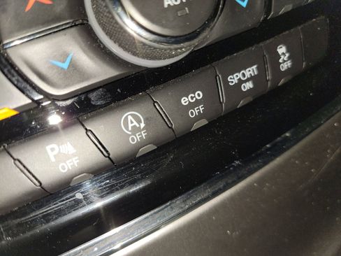 Used 2020 Jeep Grand Cherokee Altitude image 33