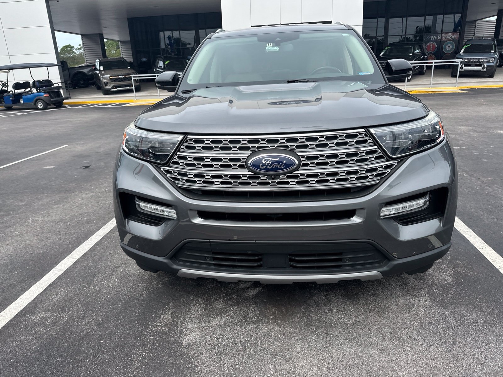 Used 2021 Ford Explorer Limited w/ Hybrid Equipment Group 310A RWD image 2