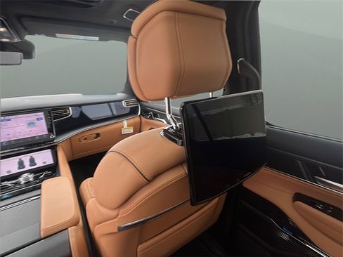 Used 2025 Jeep Grand Wagoneer Series III w/ Rear Seat Video Group 1 image 36