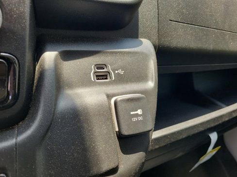 Used 2026 RAM ProMaster 2500 w/ Convenience Group FWD image 30