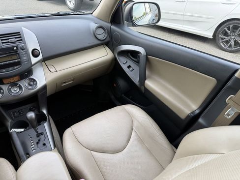 Used 2010 Toyota RAV4 Limited AWD/4WD image 21