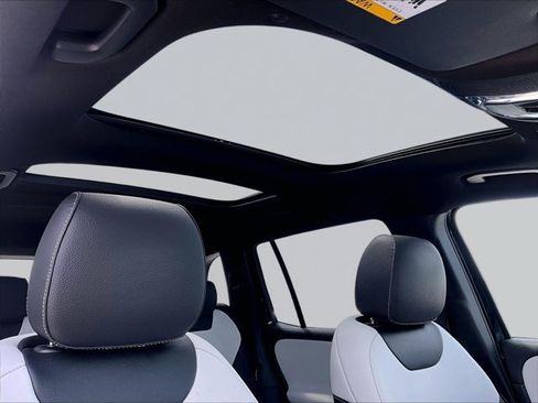 Certified 2023 Mercedes-Benz GLB 250 4MATIC image 17