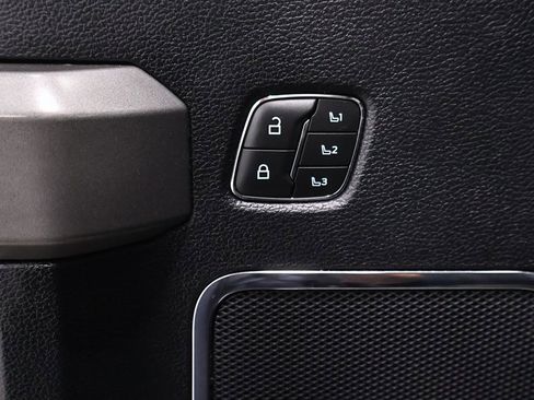 Used 2020 Ford F250 Platinum image 9